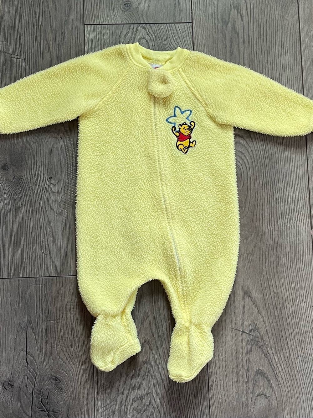 Vintage Disney Winnie the Pooh Star Embroidered Yellow Fleece 12m Footie Sleeper